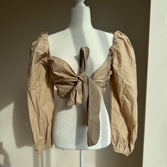 NEW Mable Angel Front Ribbon Self Tie Long sleeve puff shoulder crop top Size M - Picture 6 of 11